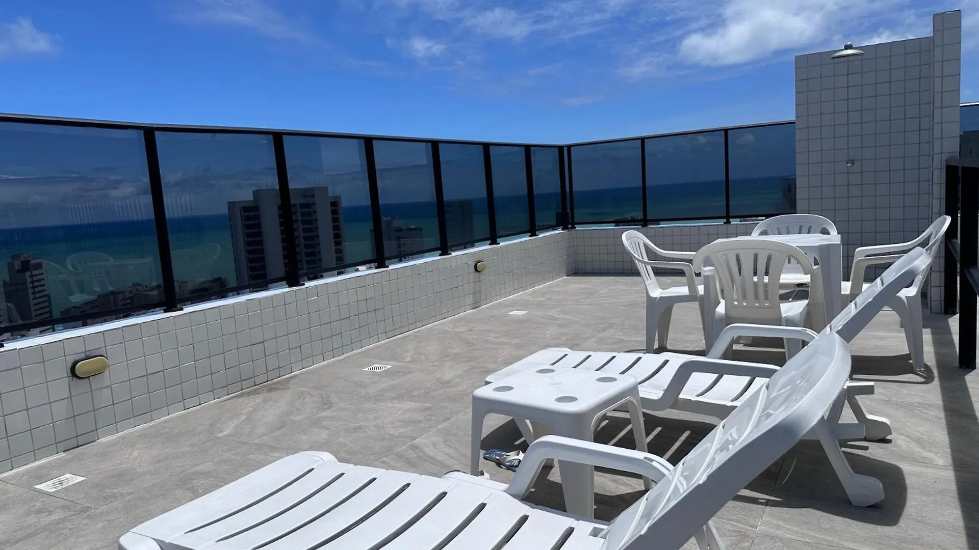 Flat Para 4 Pessoas Em Boa Viagem Com Piscina, Wifi 500Mbps, Localizado A 350 Metros Da Praia Recife Brasil
